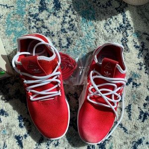 BNWT Pharrell Williams adidas sneakers kids 5